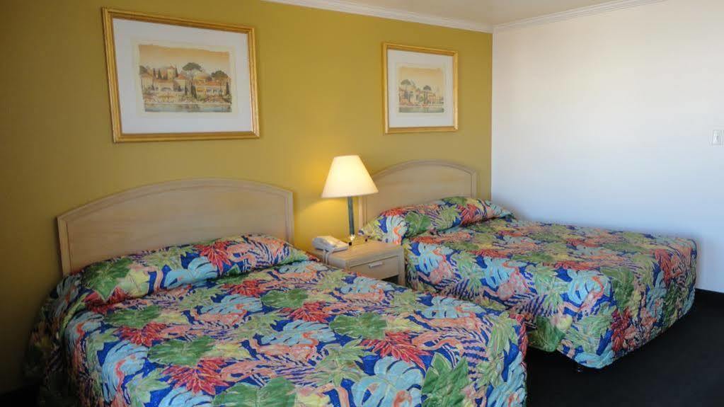 Imperial 400 Motor Inn Needles Dış mekan fotoğraf